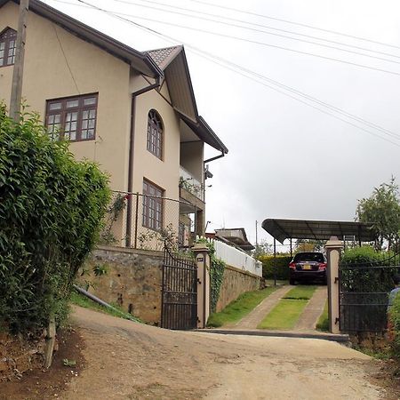Perera Homestay Nuwara Eliya Buitenkant foto