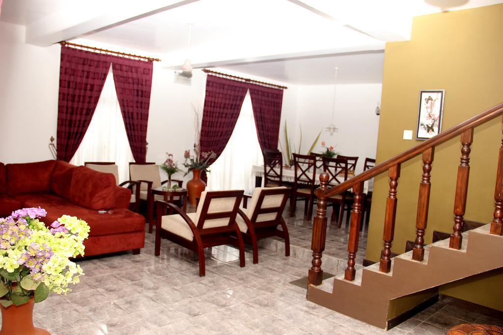 Perera Homestay Nuwara Eliya Buitenkant foto