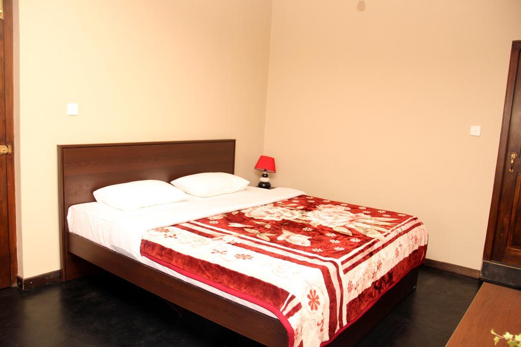 Perera Homestay Nuwara Eliya Buitenkant foto