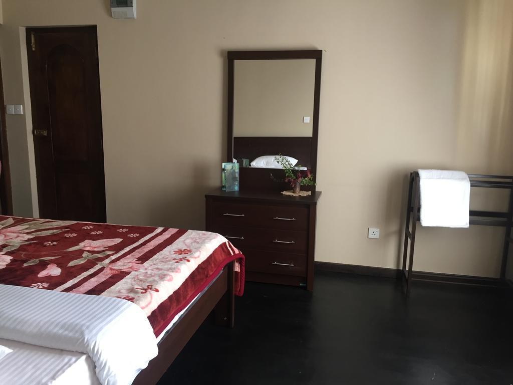 Perera Homestay Nuwara Eliya Buitenkant foto